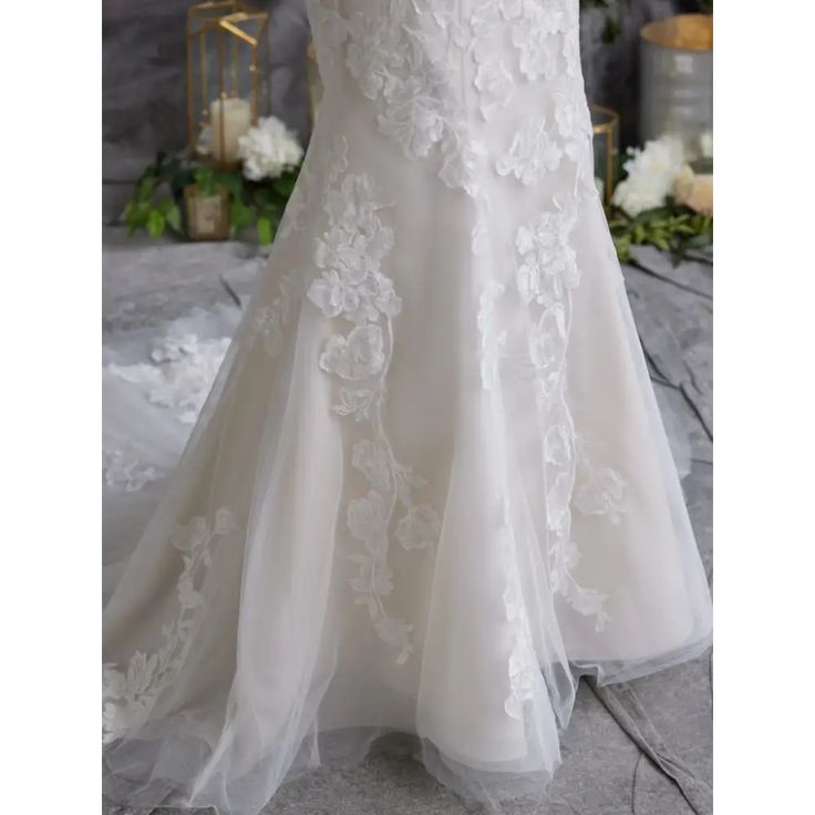 Elegant White V Neck Lace Appliques Tulle Mermaid Long Wedding Dresses,WGP209