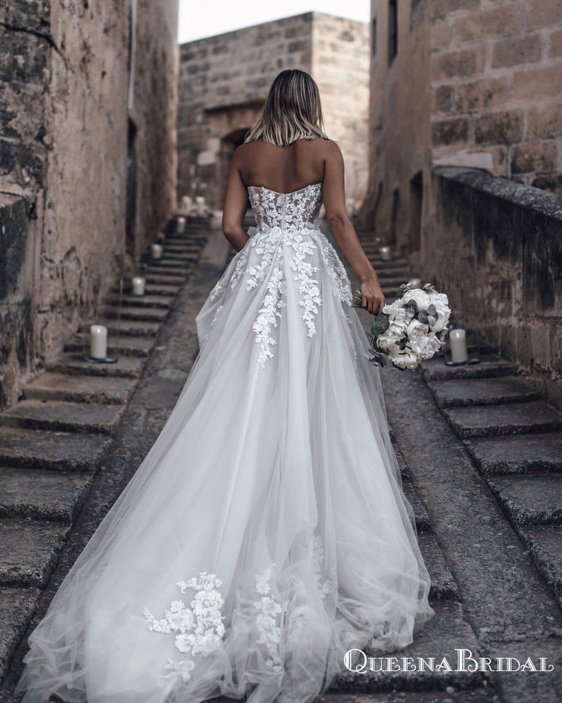 Romantic Sweetheart A-Line White Wedding Dresses with 3D Flower Applique, QB0819